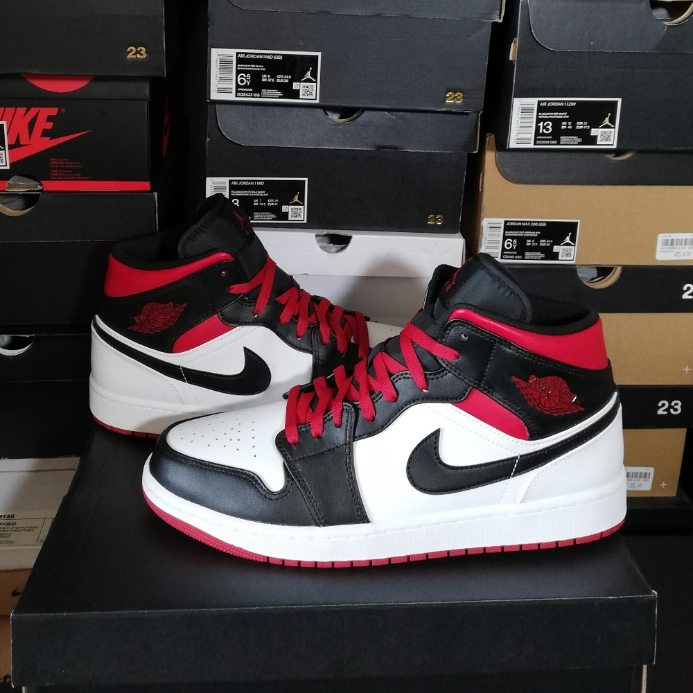 AIR JORDAN 1 GYM RED/BLACK MEN'S SZ11 BRAND NEW IN BOX